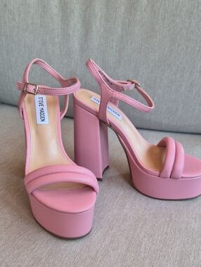 Steve Madden Pink Platform Shoes